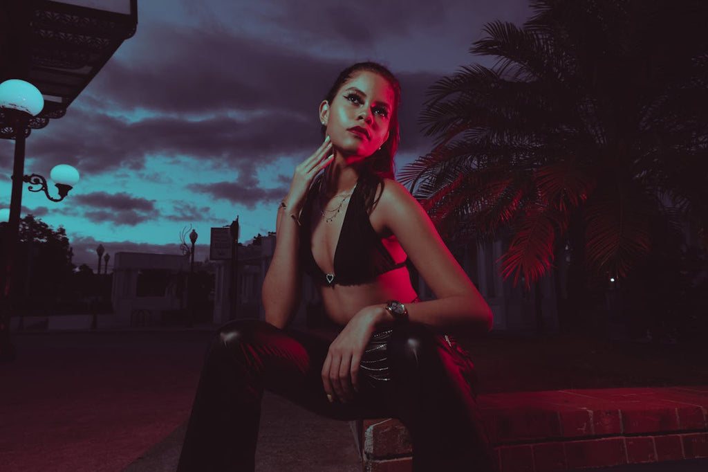 con qué combinar los pantalones de cuero